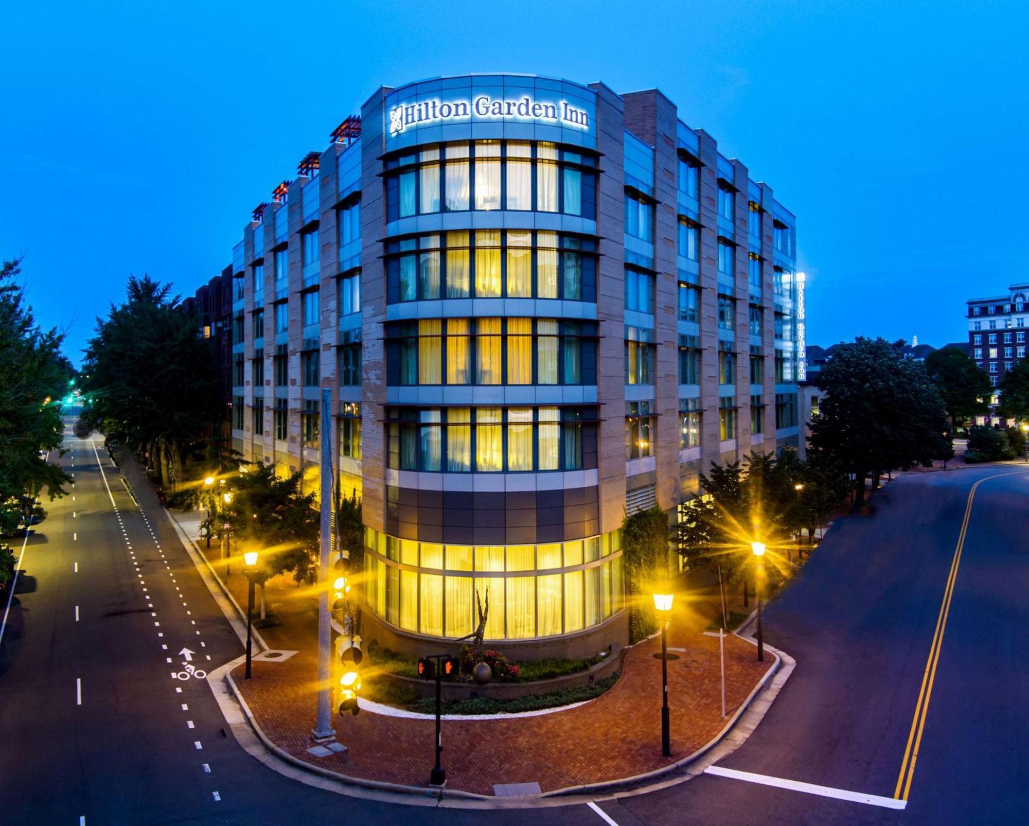 Hilton Garden Inn Alexandria Old Town National Harbor Exterior foto